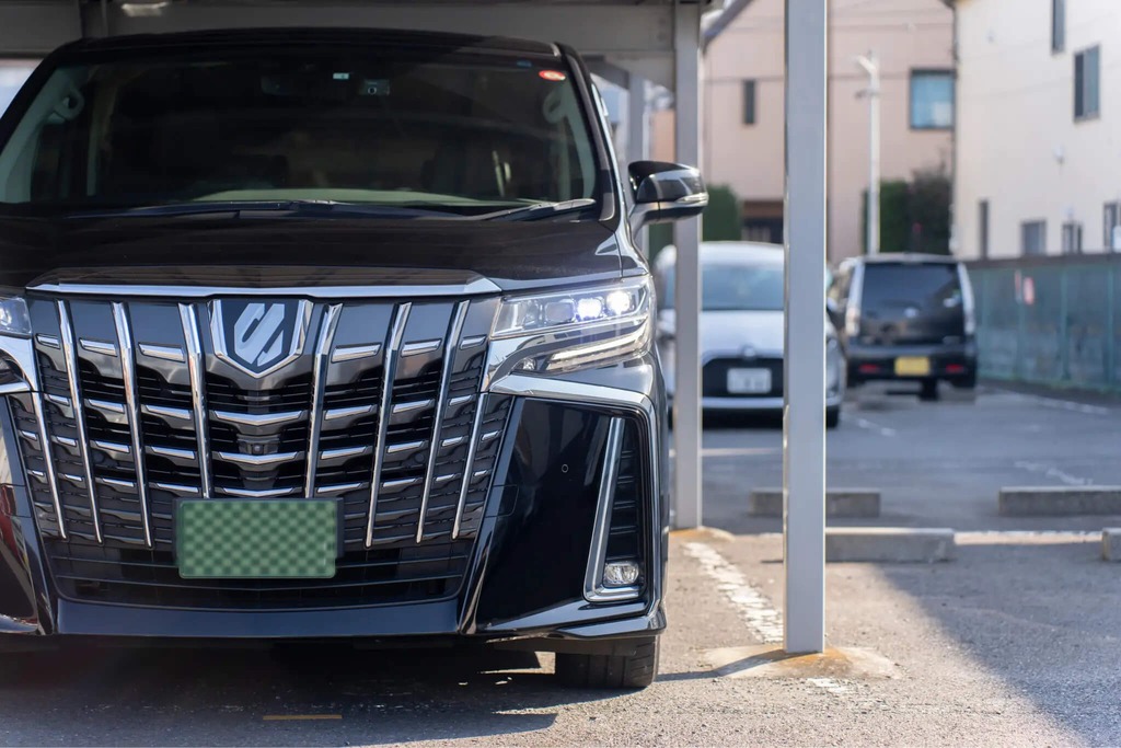 Spacious interior of the Toyota Alphard transfer vehicle