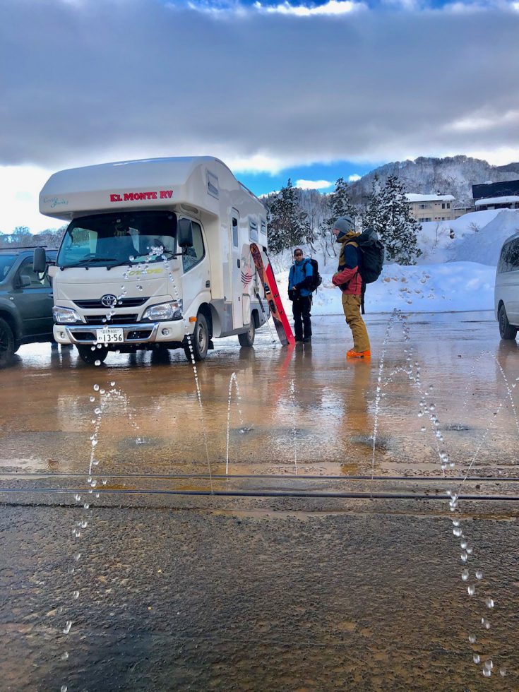 Skiing and snowboading in Japan